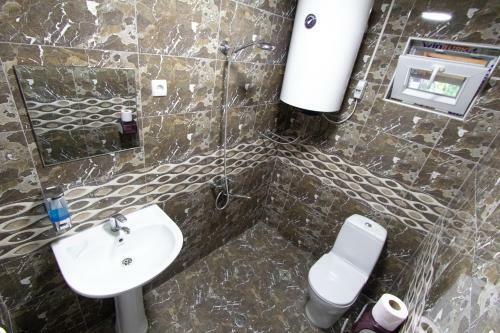 Hostal Guest House Chela