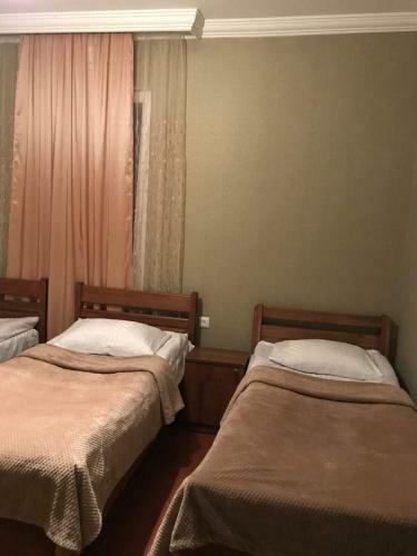 Hostal Guest House Chela
