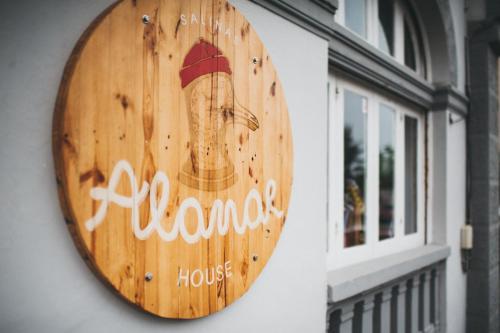 Hostal Alamar Surf House