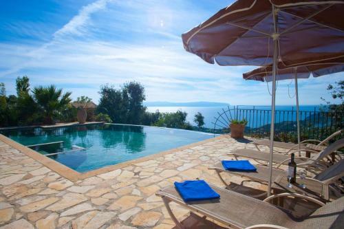 Fanies Villa Sleeps 8 Pool Air Con Wifi