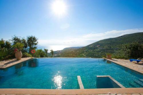 Fanies Villa Sleeps 8 Pool Air Con Wifi
