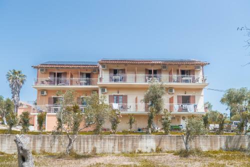 Apartamento Nikos & Vivi Studios