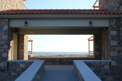 Evgatis Beach Stone Villas