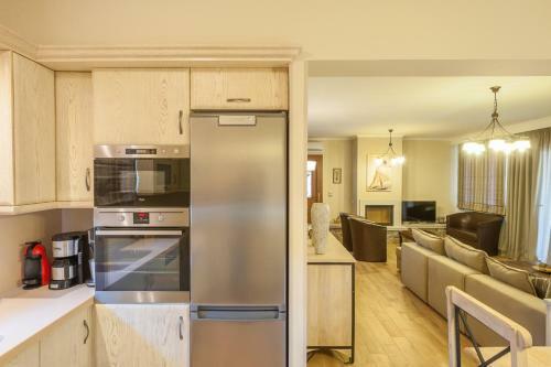 Evgatis Beach Stone Villas