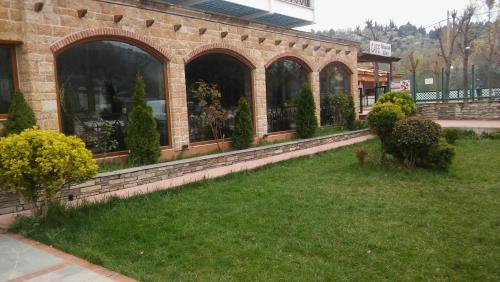 Nefeli Hotel