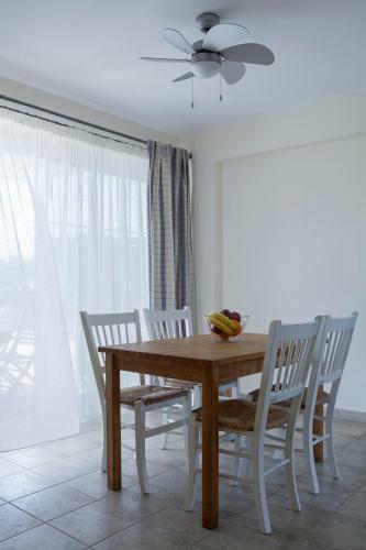 Dialiskari Villas