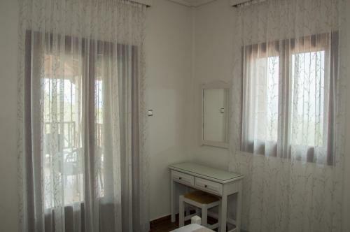 Paradise Studios & Apartments