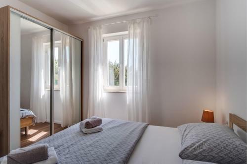Apartment Mirna