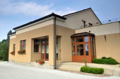 Hostal Pansion Mamica