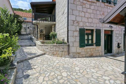 Villa Ana