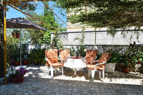 Apartment In Novi Vinodolski 15413