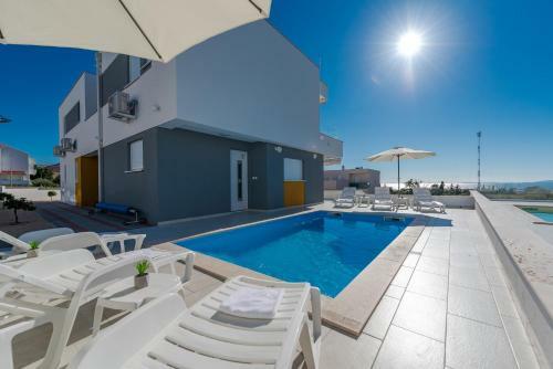 Apartamento Dario 1. Modern & Luxury Ap. With A Pool