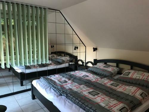 Hostal �v�r 12 Vend�gh�z