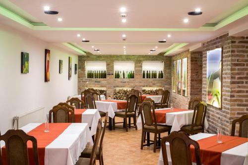 Vitis Hotel Vill�ny