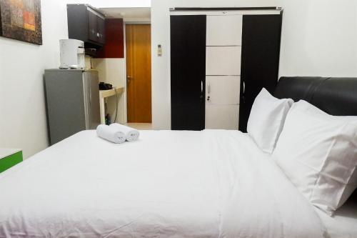 Strategic Studio Apartment At Puncak Permai By Travelio