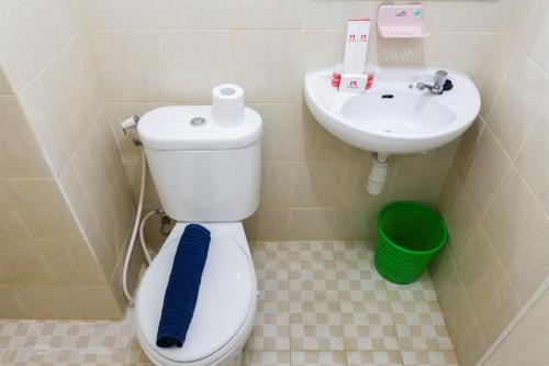Strategic Studio Apartment At Puncak Permai By Travelio