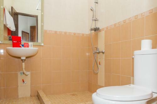 Hostal Reddoorz Near Jatinangor Town Square