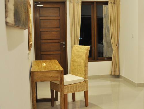 D'sawah Amed Homestay & Warung