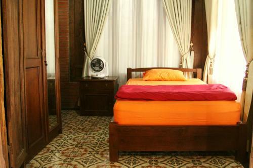 Anugro's Homestay By The Grand Java