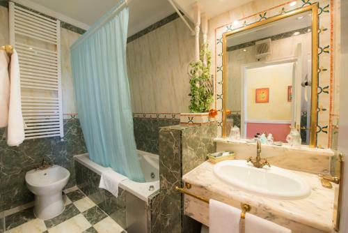 Hotel Los Arcos