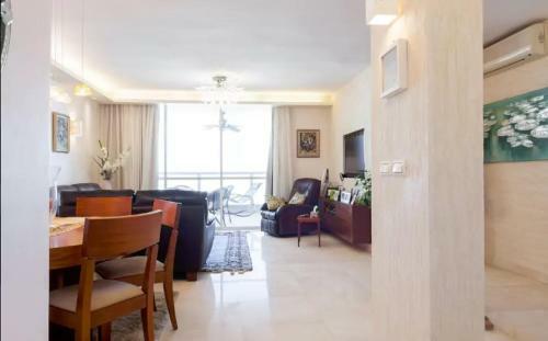 Modern Apartment , Amazing Beach