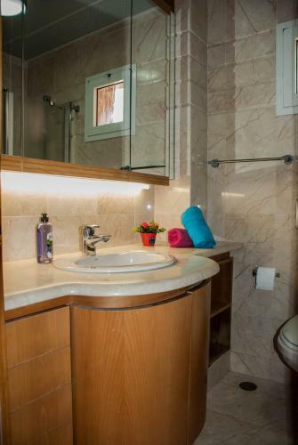 Apartment In Amdar Residence