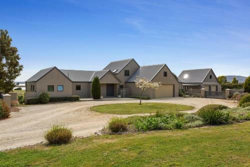 Luxury Waterfront Family Home-tasmania (i)-l'abode