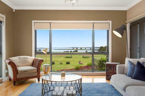 Luxury Waterfront Family Home-tasmania (i)-l'abode