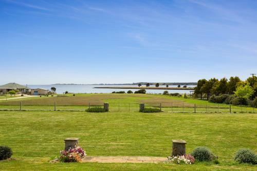 Luxury Waterfront Family Home-tasmania (i)-l'abode