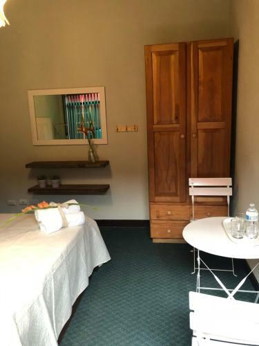 Mandoleo Bed & Breakfast