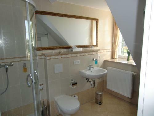 Hotel Schloss Grochwitz (garni)