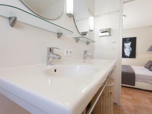 Charming Villa With Private Pool Near Lake In Oupia