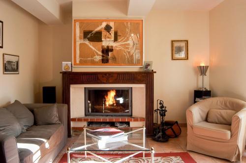 Plaigne Villa Sleeps 8 Wifi
