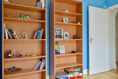 Apartamento 3 Bedroom House With Parking Sleeps 5