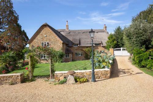 Crooked Cottage