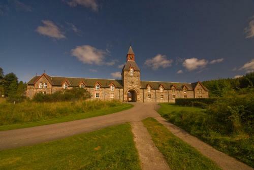 Courtyard Cottages