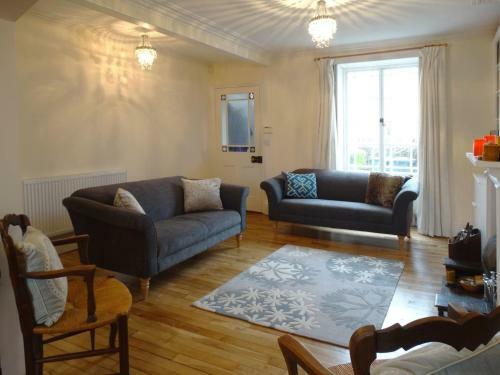 24 Victoria Road, Devon