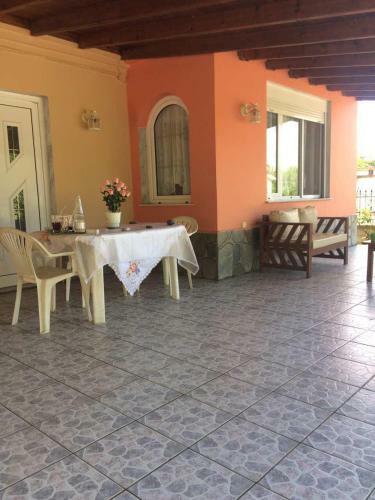 Orange Villa