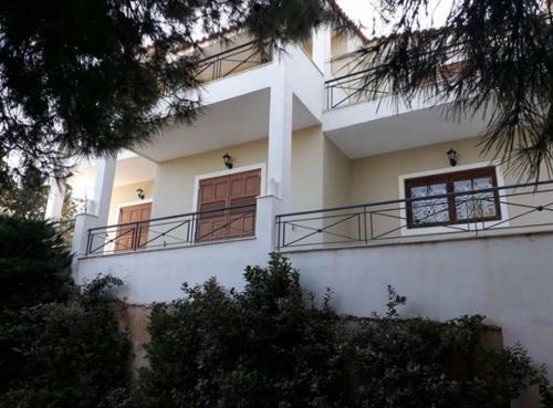 Villa Corina Near The Airport