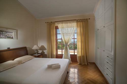 Villa Corina Near The Airport