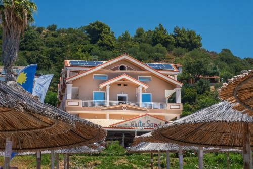 Hotel Whitesands Beach Resort