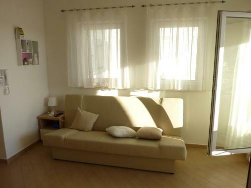 Apartments Caska IV