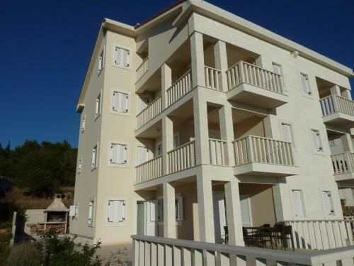 Apartments Caska IV