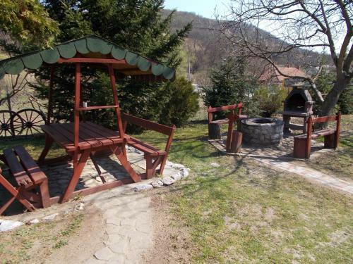 Bolt�ves Vend�gh�z