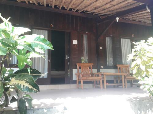 Hostal Selong Belanak Bungalows