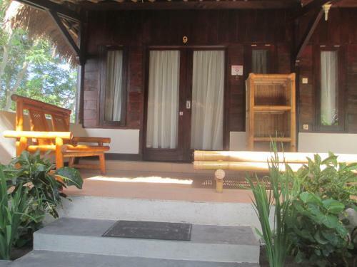 Hostal Selong Belanak Bungalows