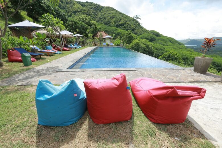 Bed & Breakfast Oyo 2823 Artati Bungalows And Restaurant