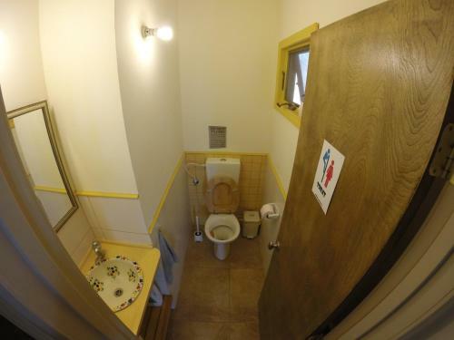 Hostal Freedom Guesthouse