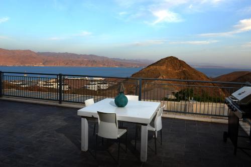 Open Sky Luxury Apartment