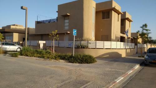 Lodge Shoshanat Hamidbar